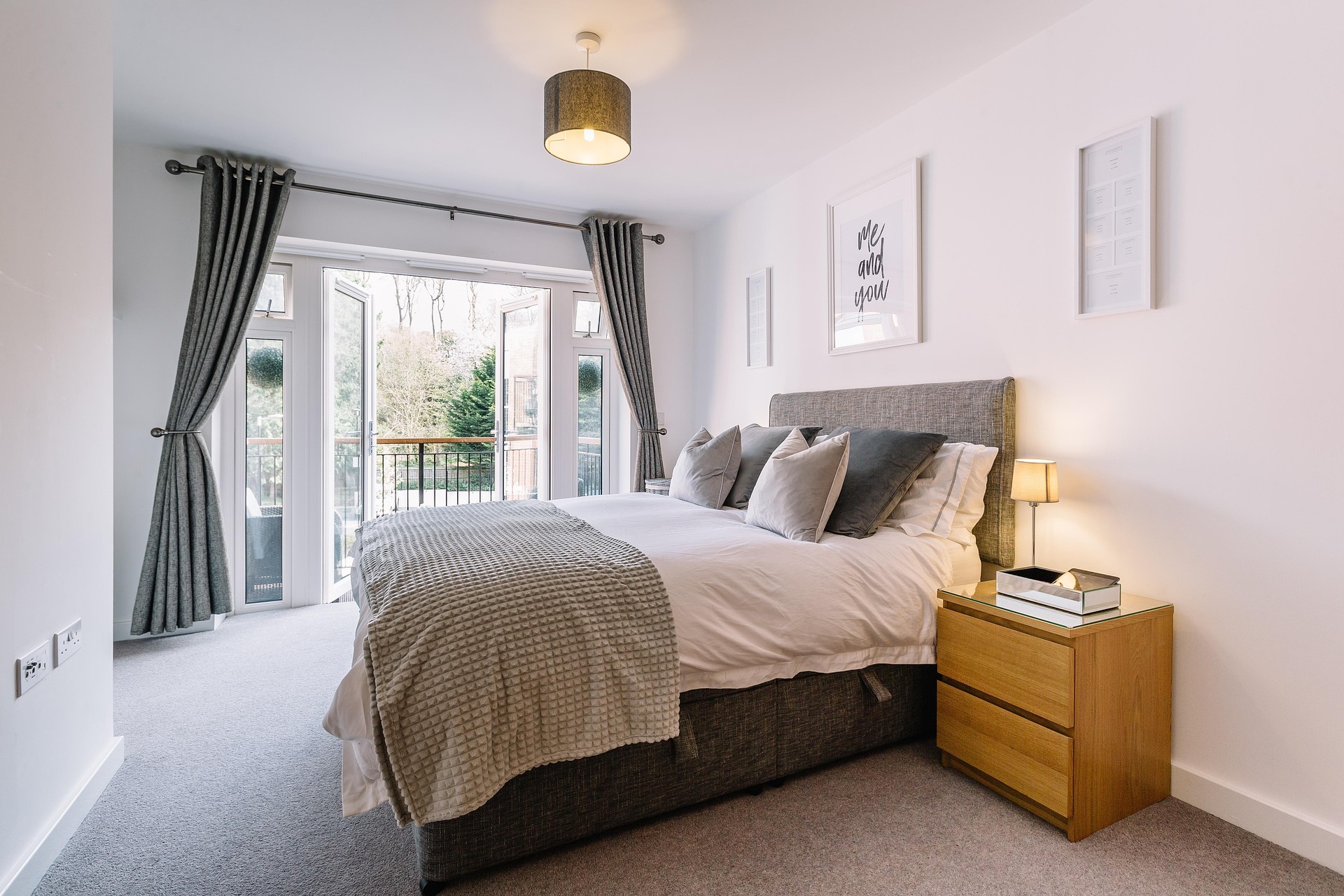 Dormitorio moderno y decoración de interiores en Móstoles